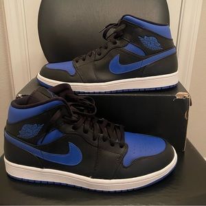 AIR JORDAN 1 MID